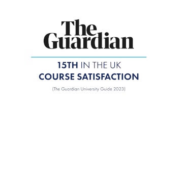 Logo dyfarniad Guardian University Guide am y 15ed safle yn y DU am foddhad â'r cwrs