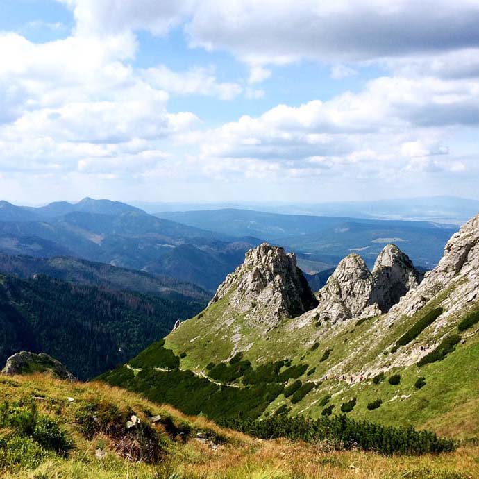 Image of a mountain view