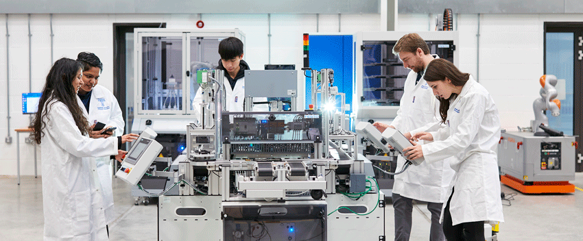 Students in Festo Cyber Physical lab