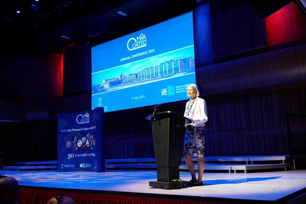 Llun o gynulliad seminar