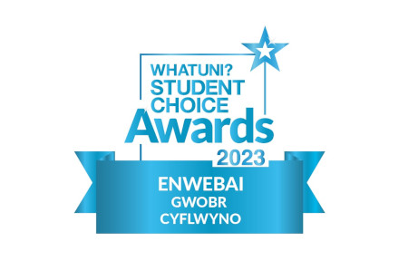 Logo’r WhatUni 2023 Gwobr Cyflwyno Enwebai