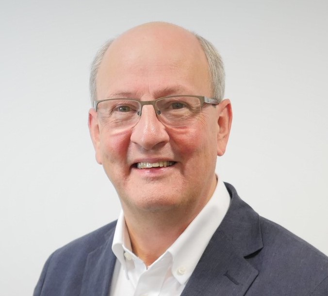 Yr Athro Hamish Laing