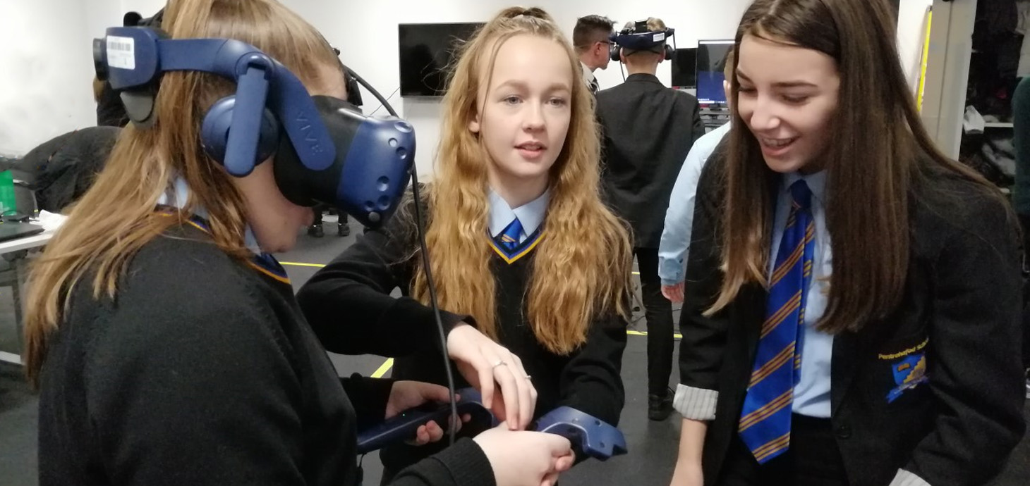 Pentrehafod pupils trying out VR technology 