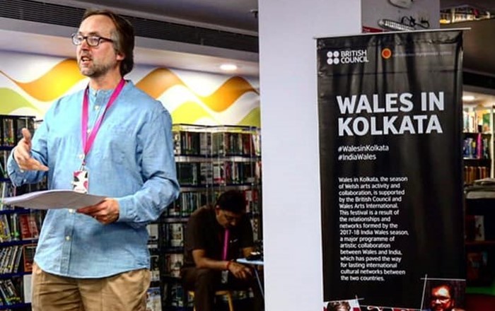 Professor Daniel Williams lecturing in Kolkata, India, on a past visit