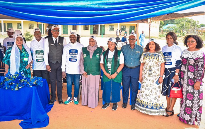 Swansea Uni Alumni Nigeria President Oyeinkediton Churchill with members of the alumni community