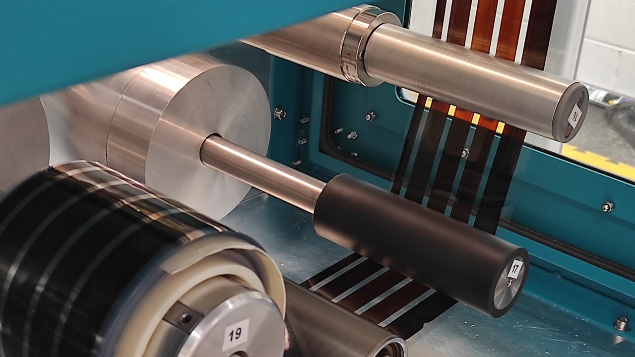 Machine manufacturing solar film